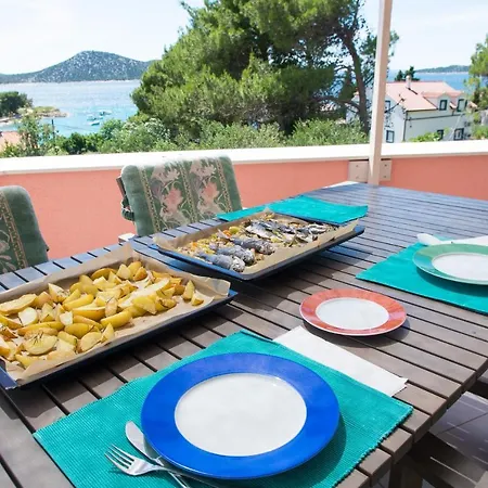 Milica Garden Apartment