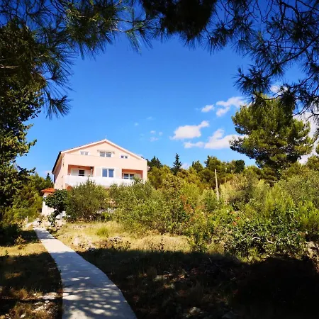 Milica Garden Appartement Prvic Sepurine