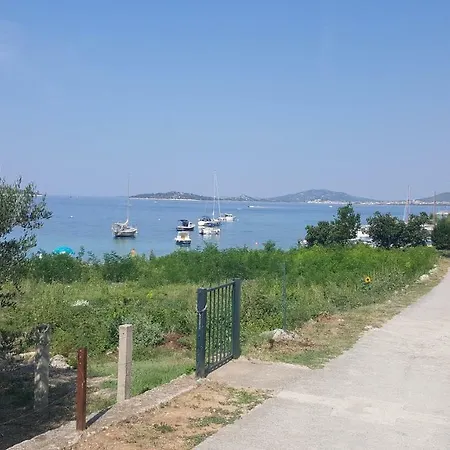 Apartman Milica Garden *