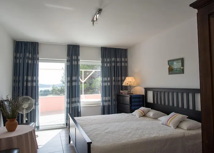 Milica Garden Appartement Prvic Sepurine